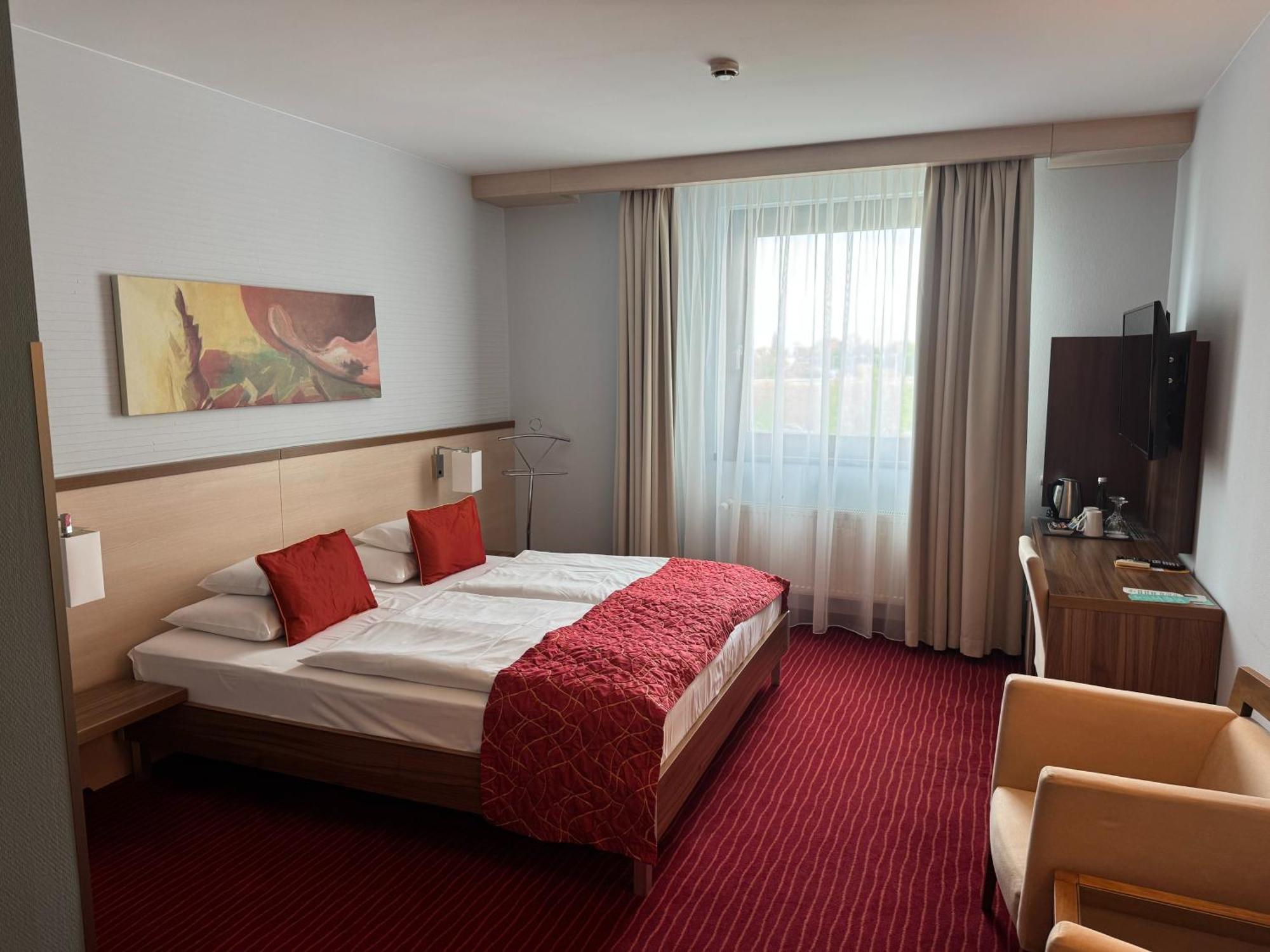 Hotel Famulus Győr Exterior foto